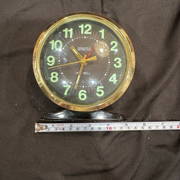 Vintage Spartus Big Bell Winding Alarm Clock Luminous Face Non working - Picture 9 of 10